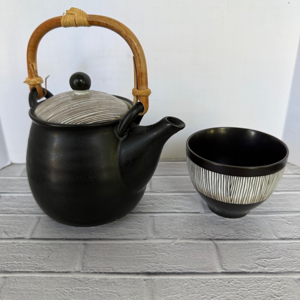 Teavana Japan Black Stoneware Teapot with Bamboo Handle and Matching Tea Cup Set